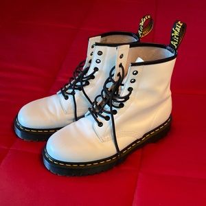 Mens or women’s Doc Martens Bex boots